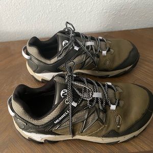 Merrell Hiking Shoes Woman’s Size 8